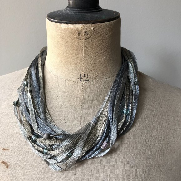 VENETIAN MESH SILVERBRONZEGREY-BLUE NECKLACE